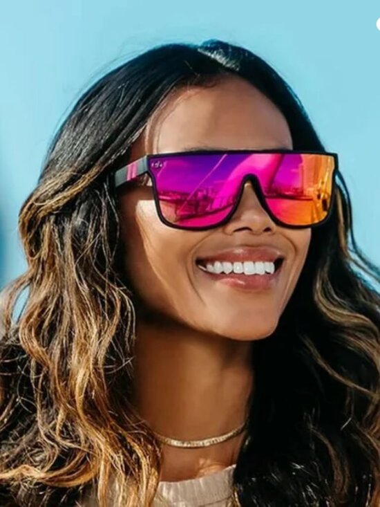 Blenders Scifi Midnight Emma Frame Polarized Hot Pink Mirror Shield Sunglasses main image 15